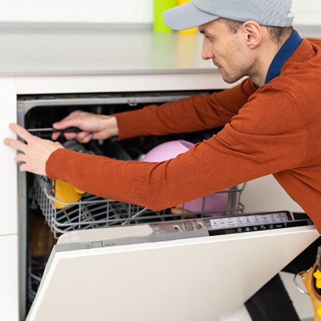 Turlock-Appliance-Repair-Men-image_08
